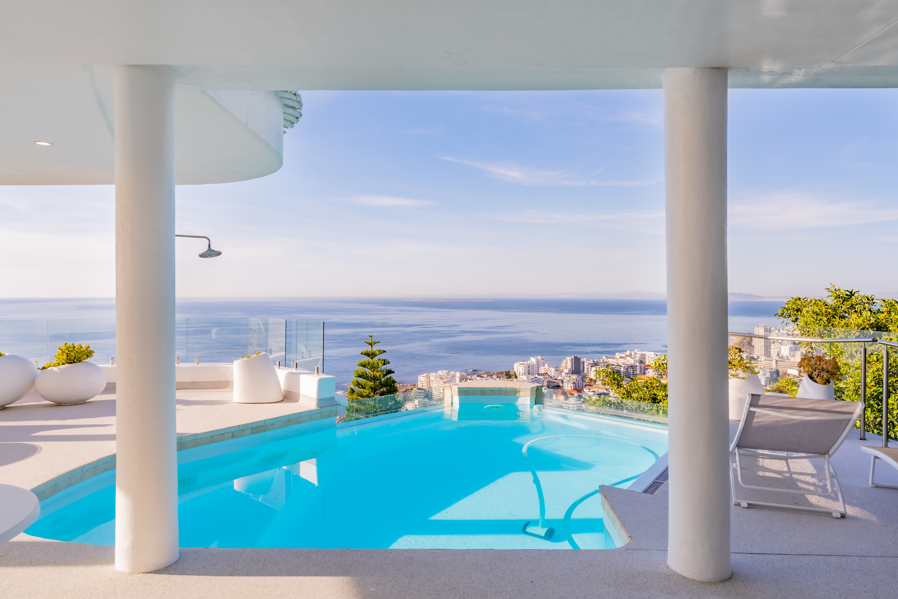 6 Bedroom Property for Sale in Bantry Bay Western Cape